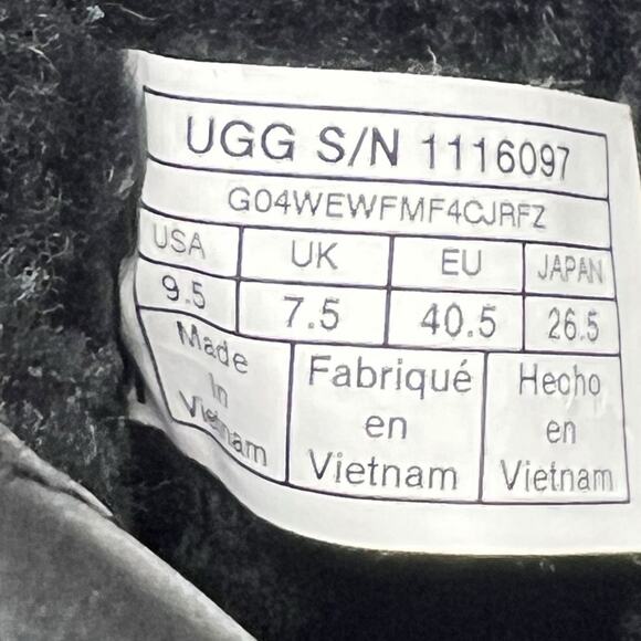 UGG Women’s Classic Weather Black Leather Winter Boot SIze US 9.5 - Picture 10 of 10